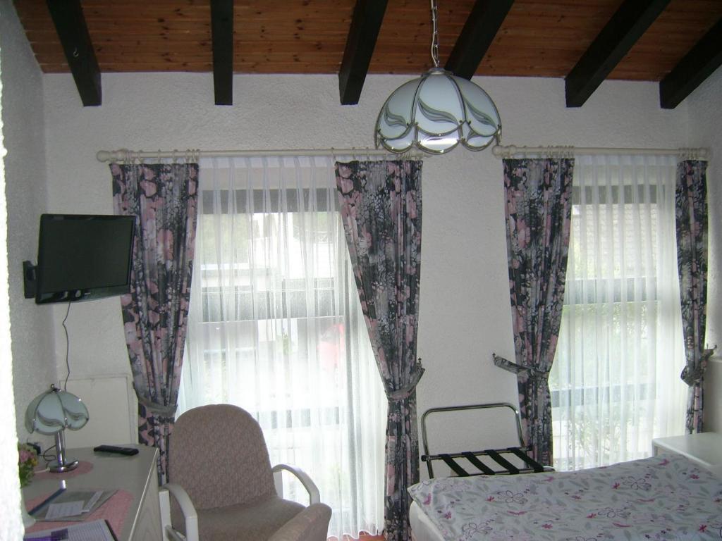 Schönau an der Brend Gaestehaus Hochrhoenblick חדר תמונה