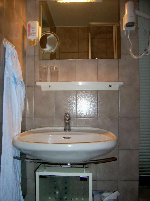 Schönau an der Brend Gaestehaus Hochrhoenblick חדר תמונה